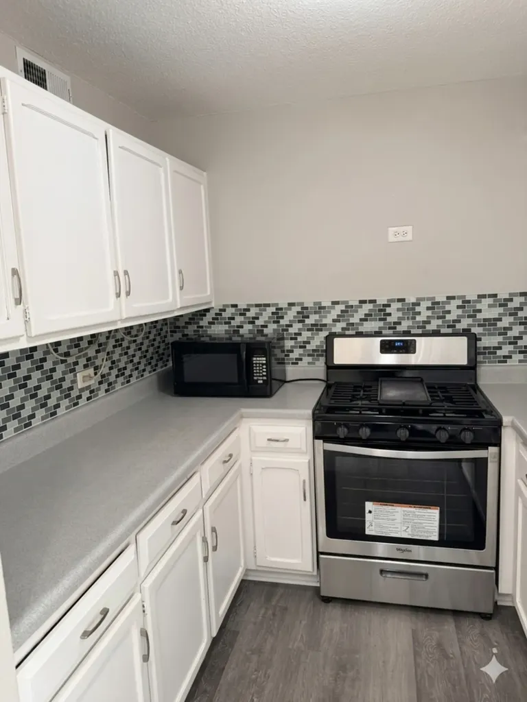 2211 South Stewart Avenue Lombard IL 60148