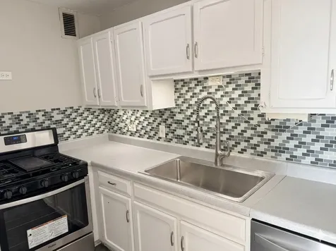 2211 South Stewart Avenue Lombard IL 60148