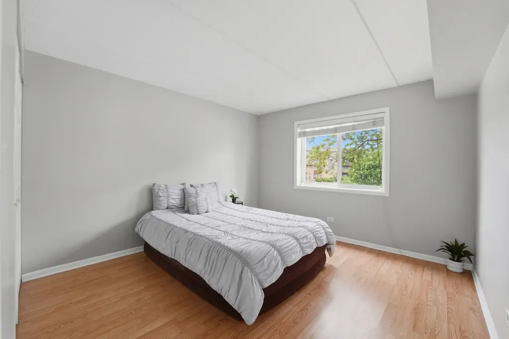 5513 Chateau Drive Rolling Meadows IL 60008
