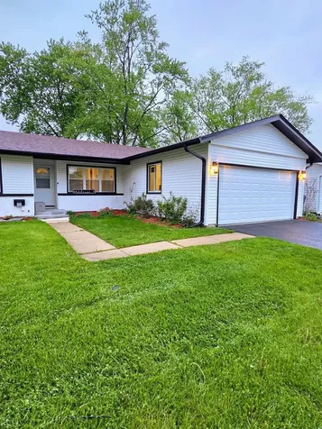 72 Braemar Drive Elk Grove Village IL 60007