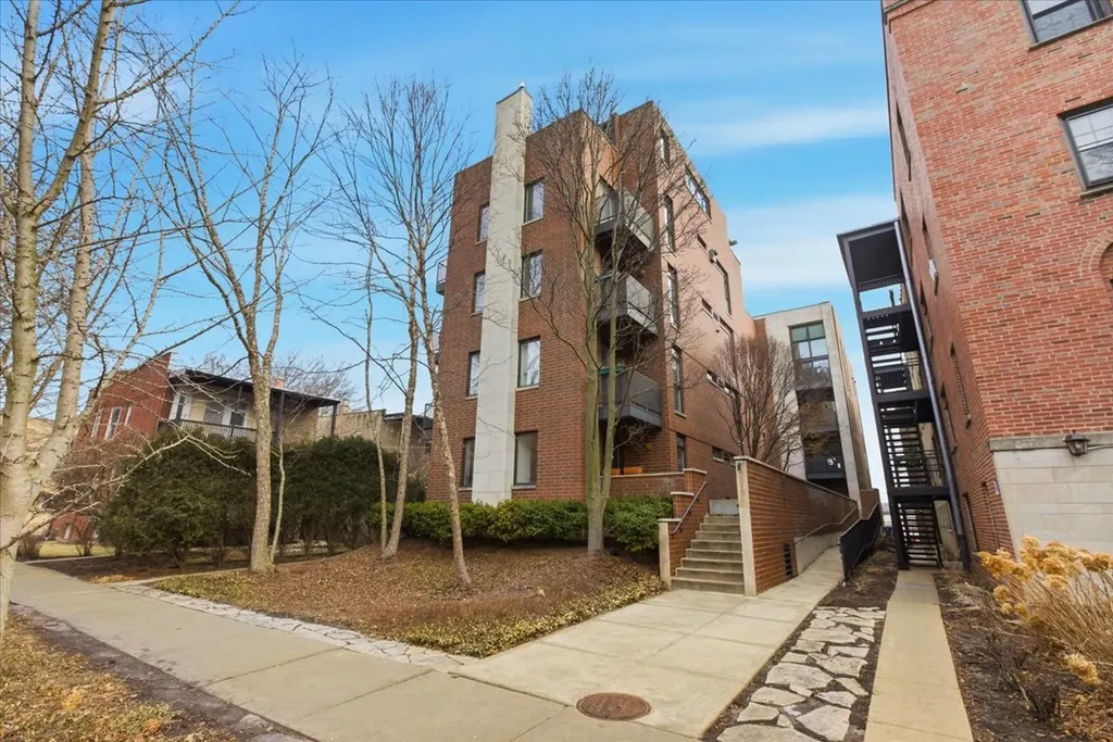 2515 Prairie Avenue Evanston IL 60201