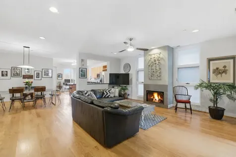 2515 Prairie Avenue Evanston IL 60201