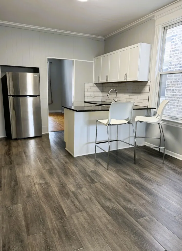 2620 South Sawyer Avenue Chicago IL 60623