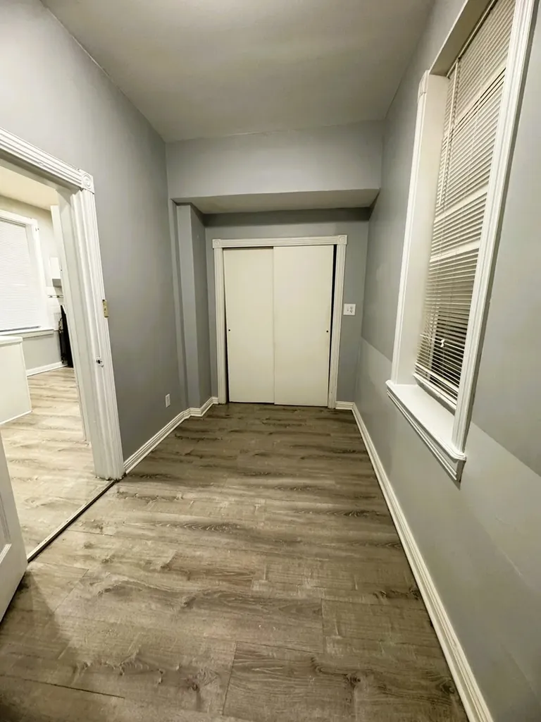 2620 South Sawyer Avenue Chicago IL 60623