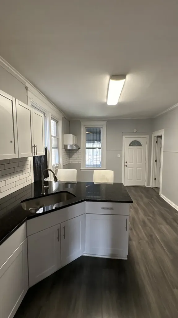 2620 South Sawyer Avenue Chicago IL 60623
