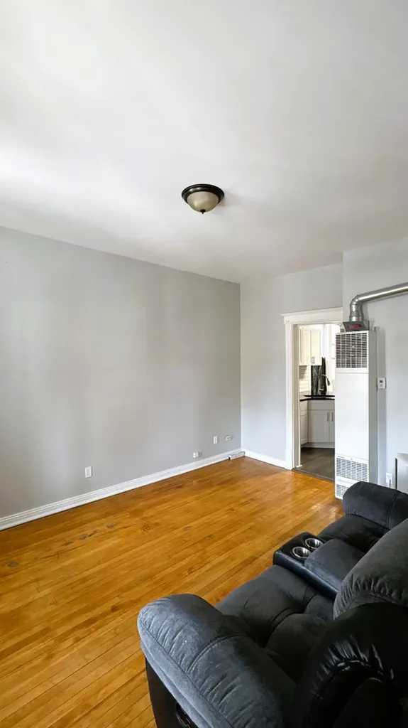 2620 South Sawyer Avenue Chicago IL 60623