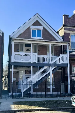 2620 South Sawyer Avenue Chicago IL 60623