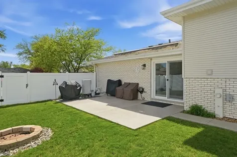 549 Willow Lane Beecher IL 60401