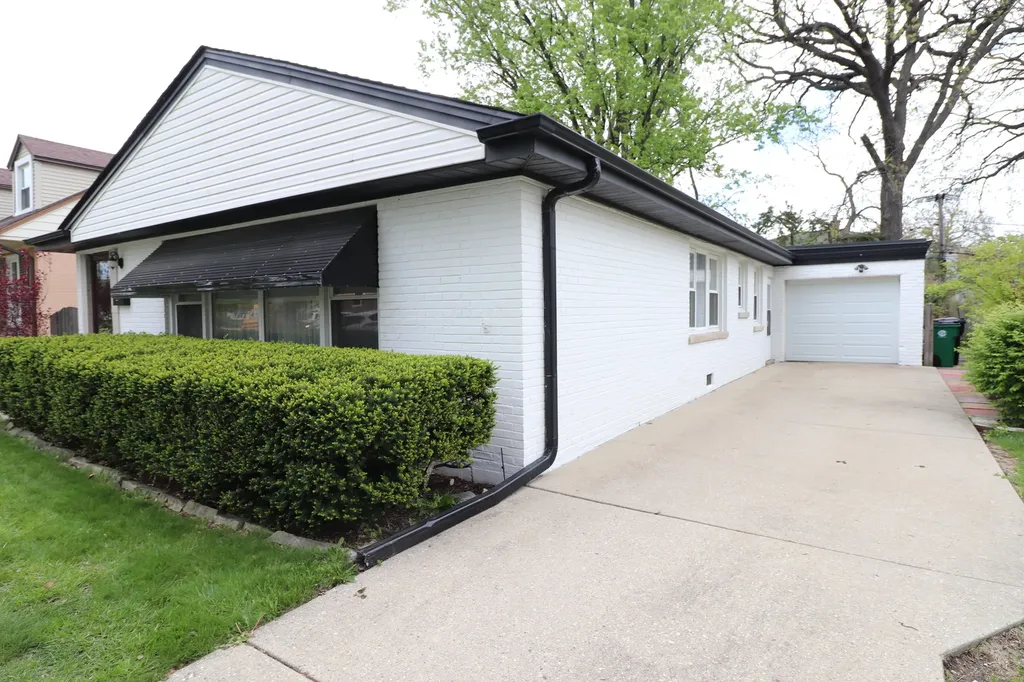 817 Rowe Avenue Park Ridge IL 60068