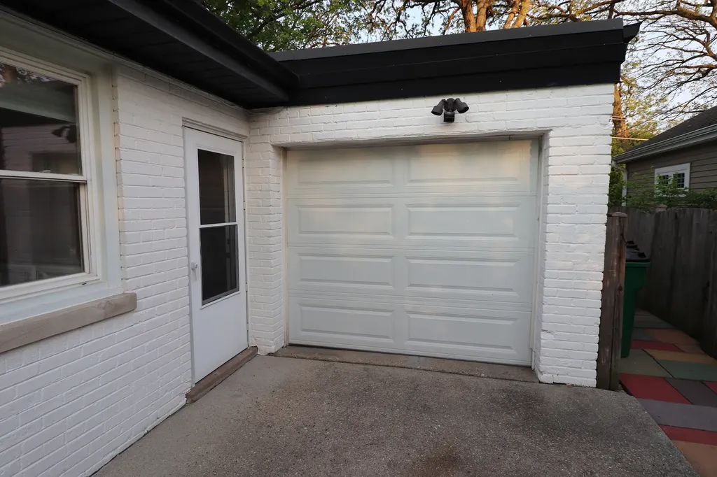 817 Rowe Avenue Park Ridge IL 60068