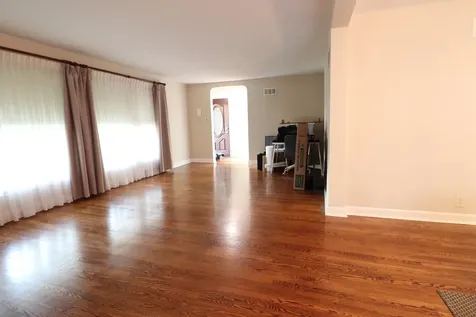 817 Rowe Avenue Park Ridge IL 60068