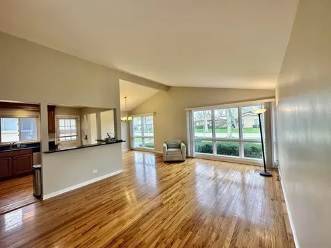 1243 South Mitchell Avenue Arlington Heights IL 60005
