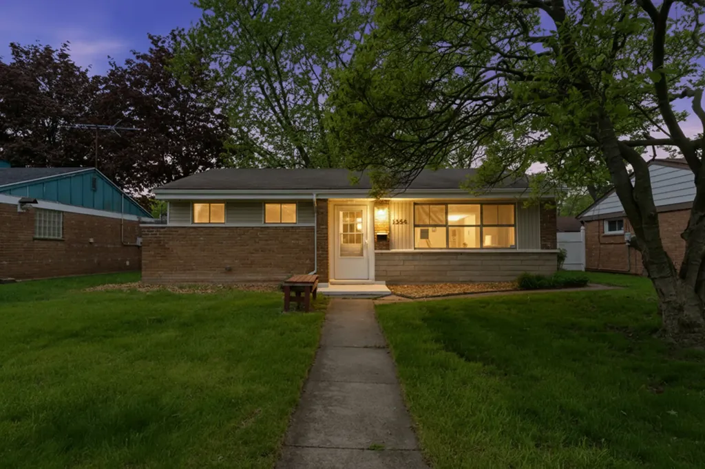 1354 Hirsch Avenue Calumet City IL 60409