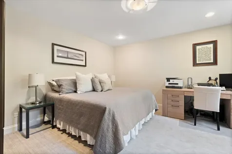 3842 North Southport Avenue Chicago IL 60613
