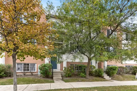 726 Hanbury Drive Des Plaines IL 60016