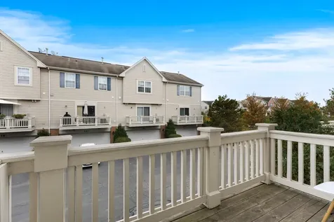 726 Hanbury Drive Des Plaines IL 60016