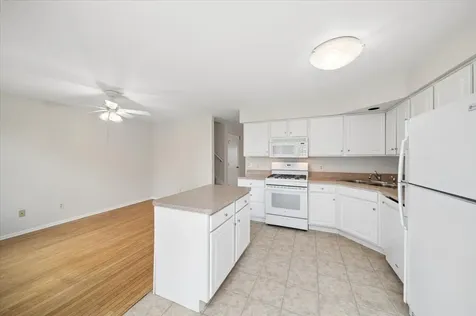 1573 Delaware Court Geneva IL 60134