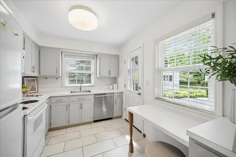 712 Juniper Road Glenview IL 60025