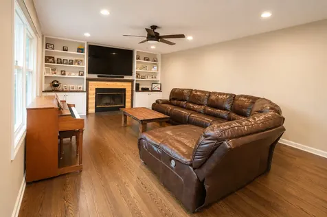 2711 Old Oak Drive Mchenry IL 60050