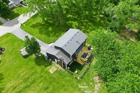 2711 Old Oak Drive Mchenry IL 60050