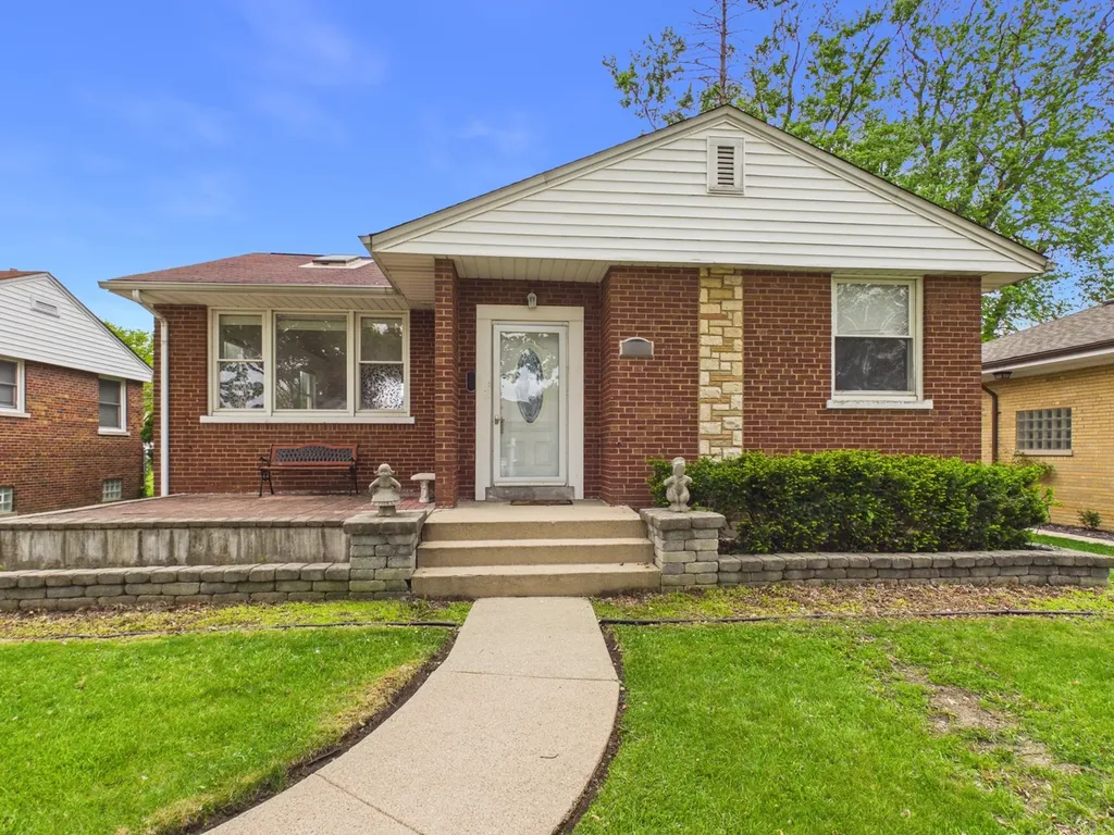 2308 Stratford Avenue Westchester IL 60154
