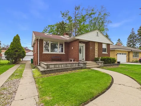 2308 Stratford Avenue Westchester IL 60154