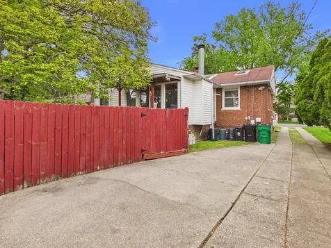2308 Stratford Avenue Westchester IL 60154