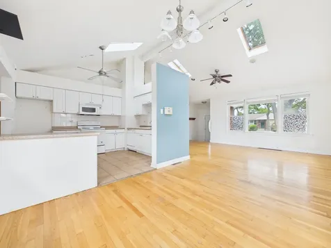 2308 Stratford Avenue Westchester IL 60154