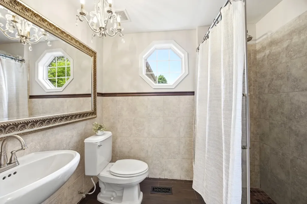 2096 Edinburgh Lane Aurora IL 60504