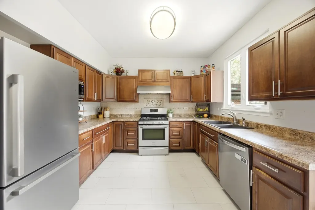 2096 Edinburgh Lane Aurora IL 60504