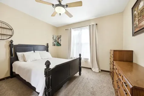 2096 Edinburgh Lane Aurora IL 60504