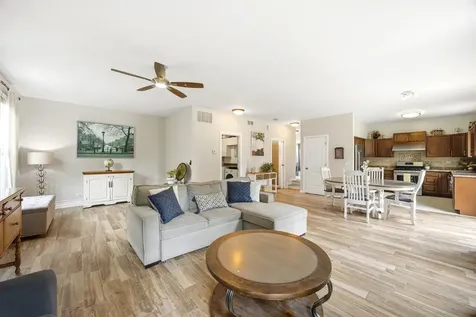 2096 Edinburgh Lane Aurora IL 60504