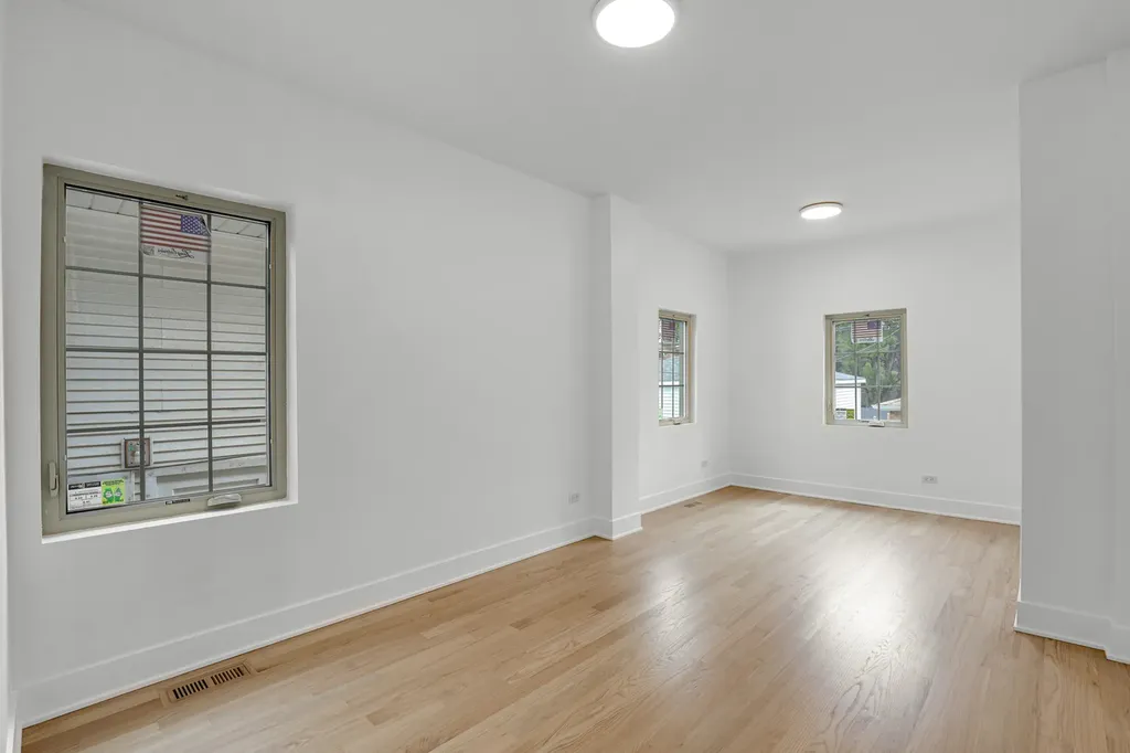 4915 North Kostner Avenue Chicago IL 60630
