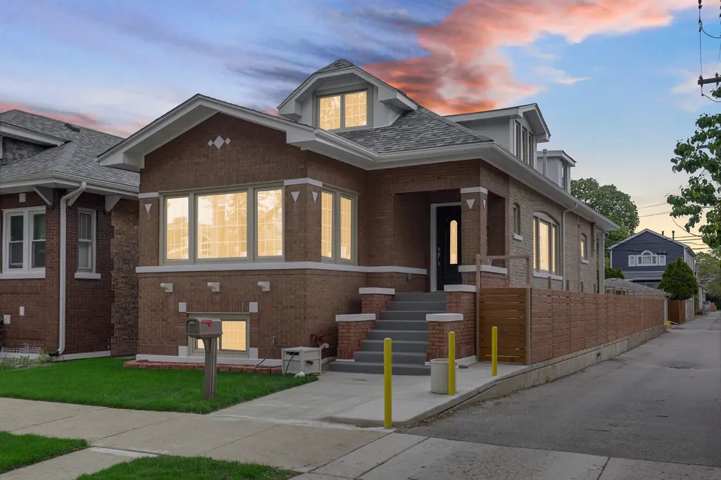 4915 North Kostner Avenue Chicago IL 60630