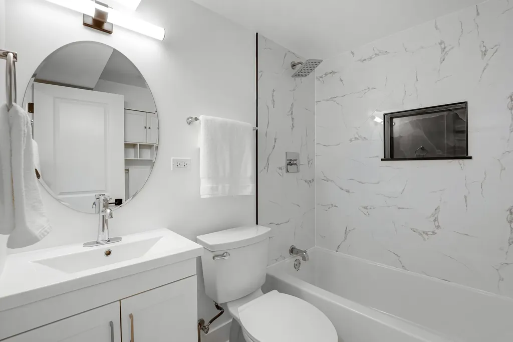 4915 North Kostner Avenue Chicago IL 60630