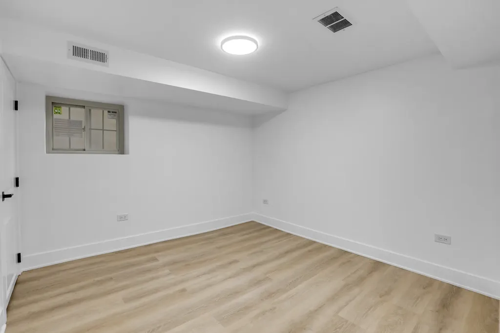 4915 North Kostner Avenue Chicago IL 60630