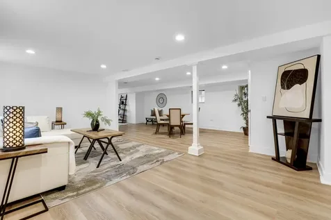 4915 North Kostner Avenue Chicago IL 60630