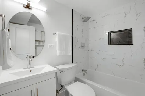 4915 North Kostner Avenue Chicago IL 60630