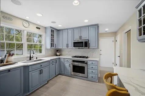 1317 Knollwood Road Deerfield IL 60015