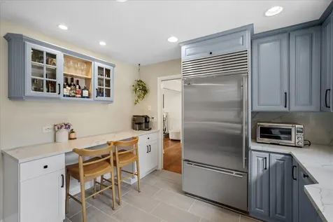1317 Knollwood Road Deerfield IL 60015