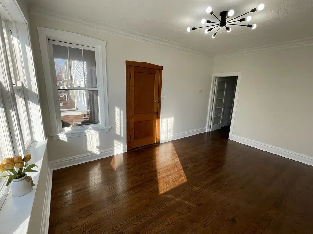 4435 South Artesian Avenue Chicago IL 60632