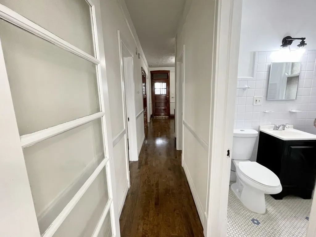 4435 South Artesian Avenue Chicago IL 60632