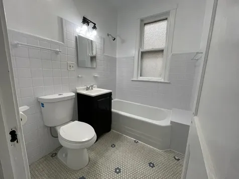 4435 South Artesian Avenue Chicago IL 60632