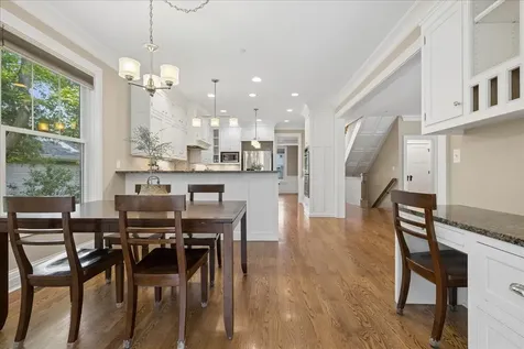 407 Mckinley Avenue Libertyville IL 60048