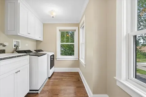 407 Mckinley Avenue Libertyville IL 60048