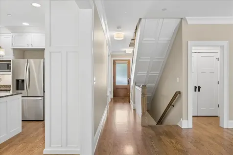 407 Mckinley Avenue Libertyville IL 60048