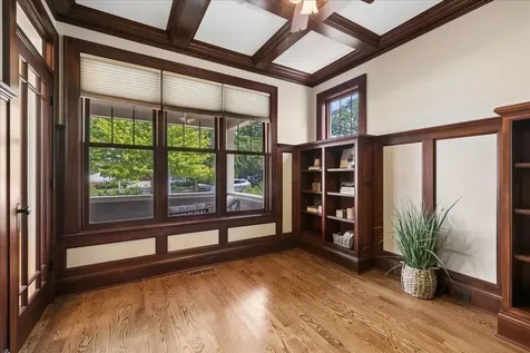 407 Mckinley Avenue Libertyville IL 60048