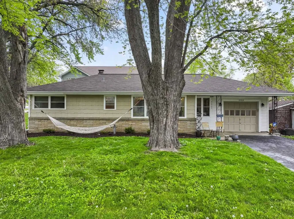 3314 Washington Street Mchenry IL 60050