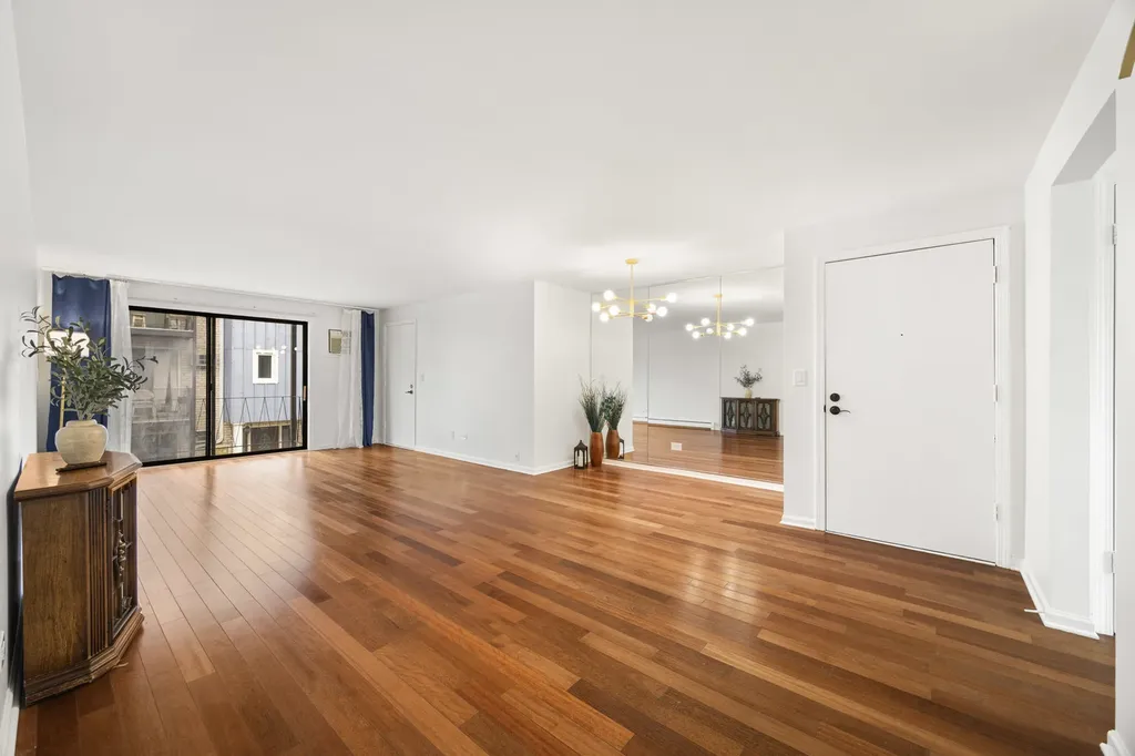 8519 West Catherine Avenue Chicago IL 60656