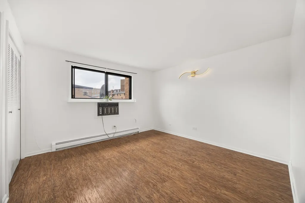 8519 West Catherine Avenue Chicago IL 60656